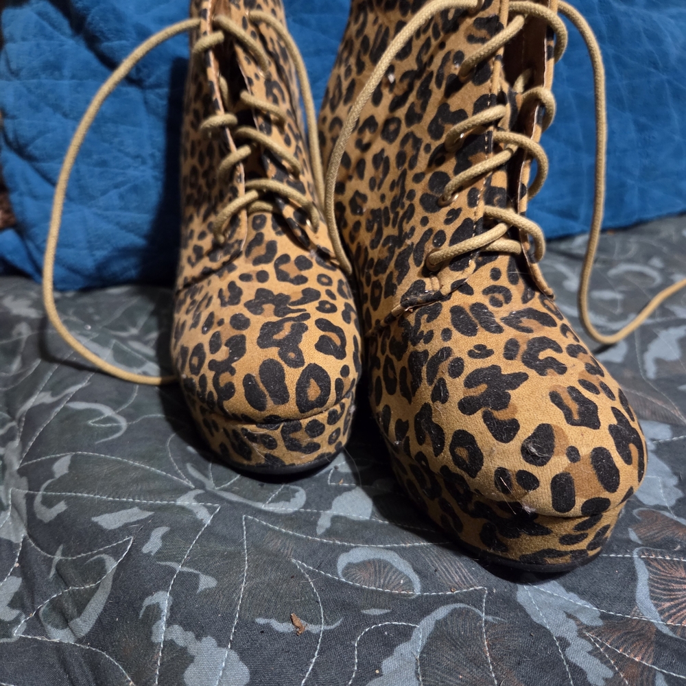 Stylish Leopard Print Heeled Boots